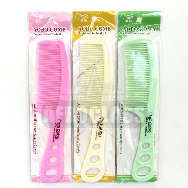 peigne démêlant à manche